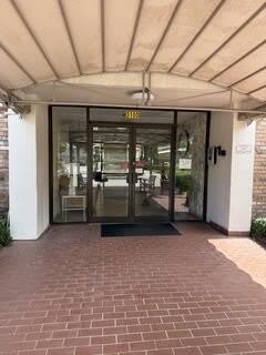 3100 N Palm Aire Drive – photo 2