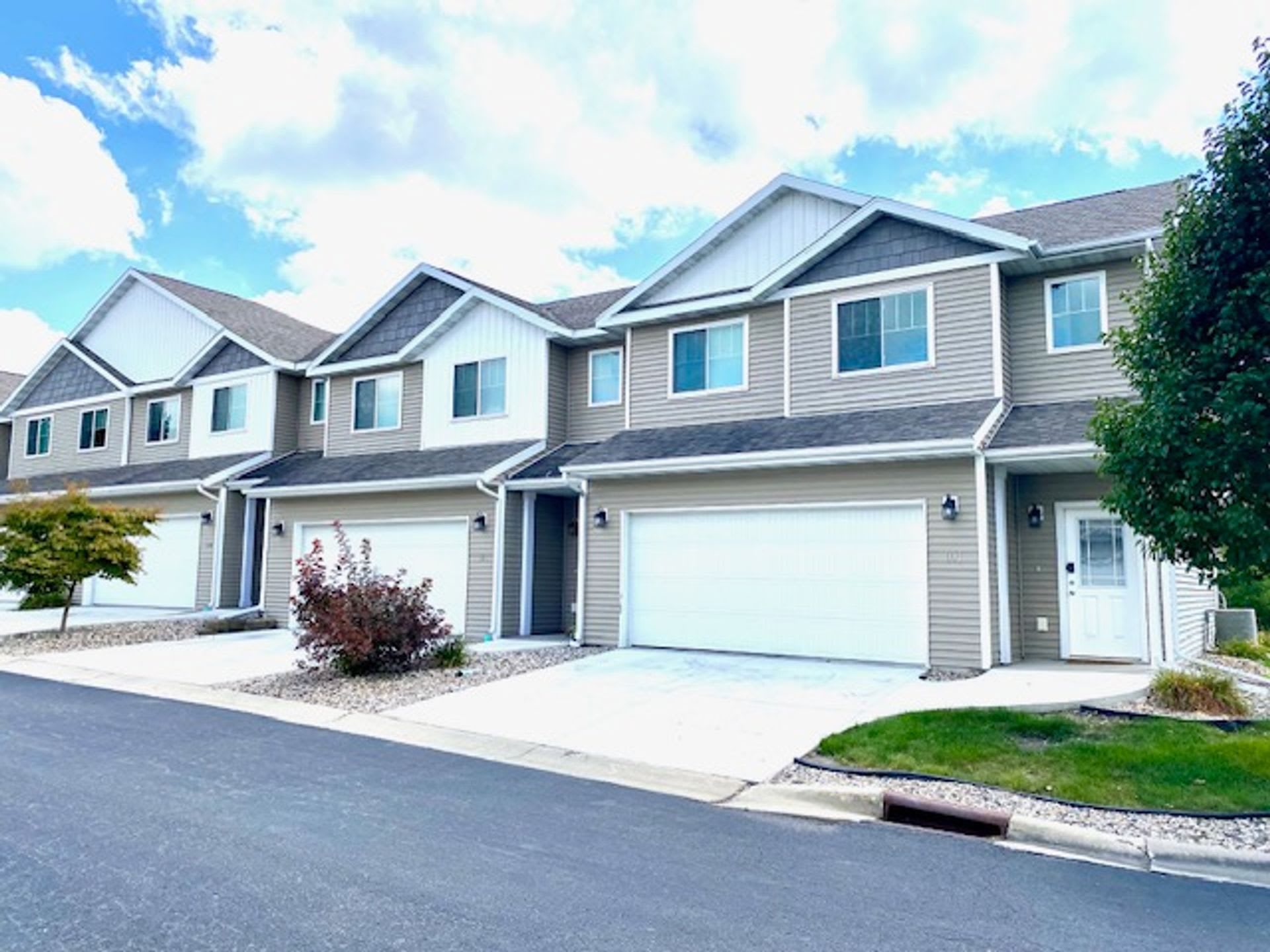 Indigo Crossing Townhomes – photo 1