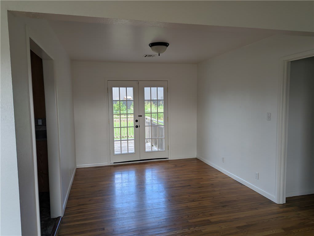 320 Country Club Road – photo 5