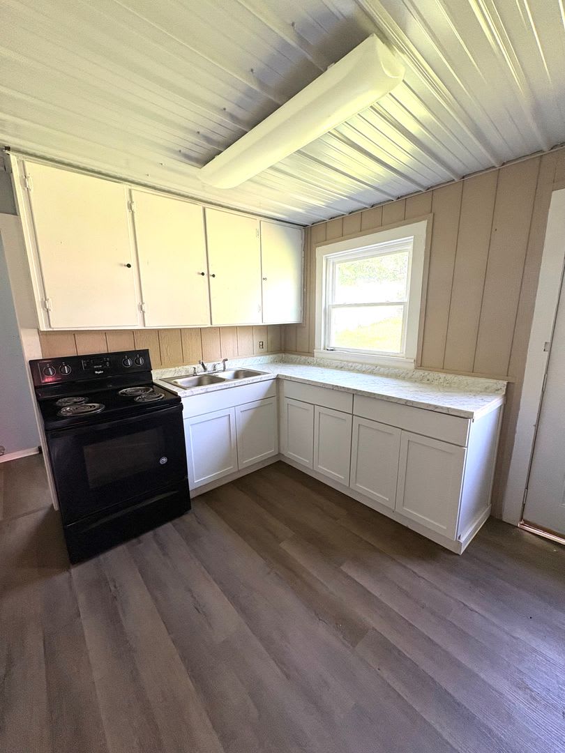 Charming 3BR Rental Close to Downtown Glasgow! – photo 3