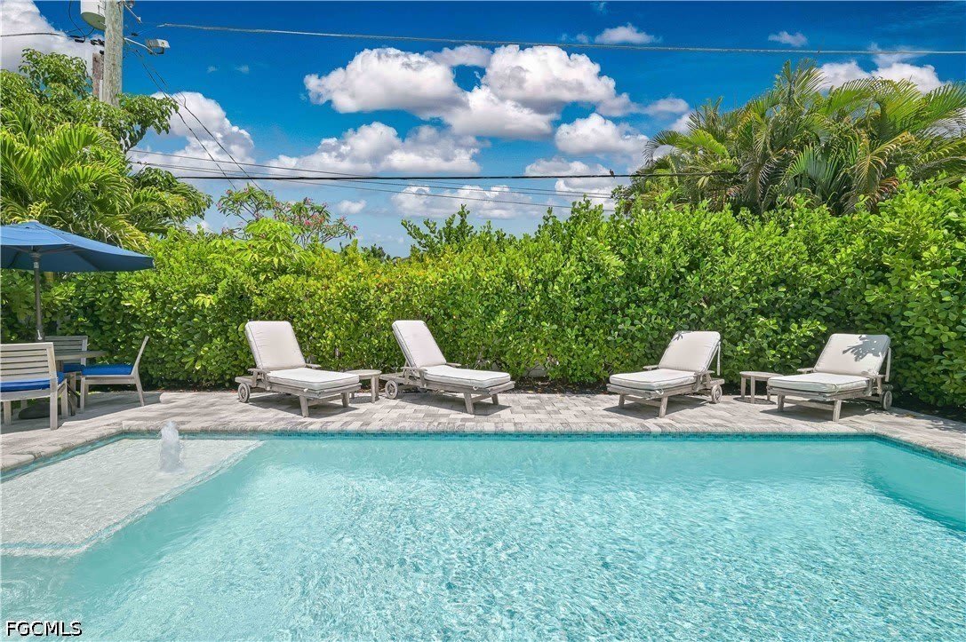 693 105th Avenue N – photo 5