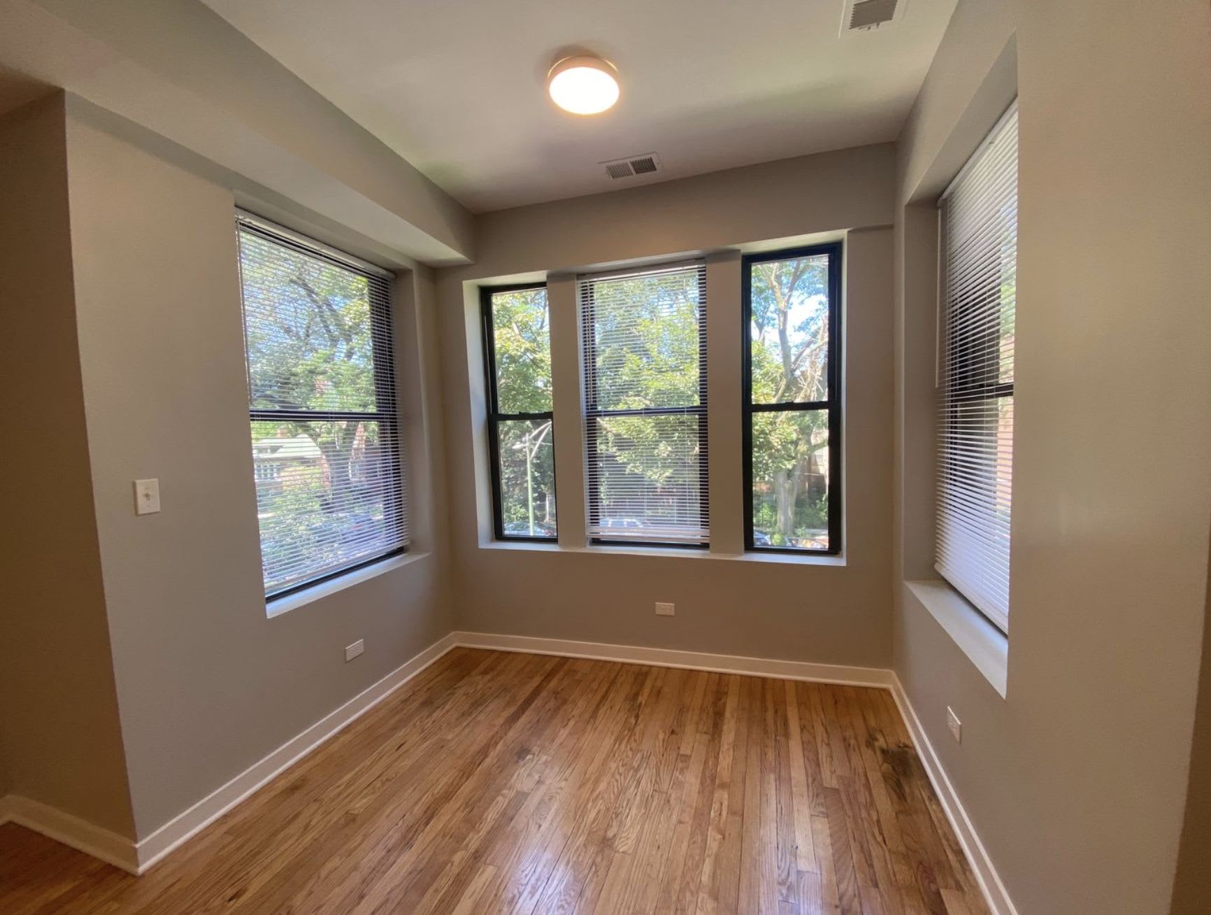 1745 W Wallen Ave – photo 3