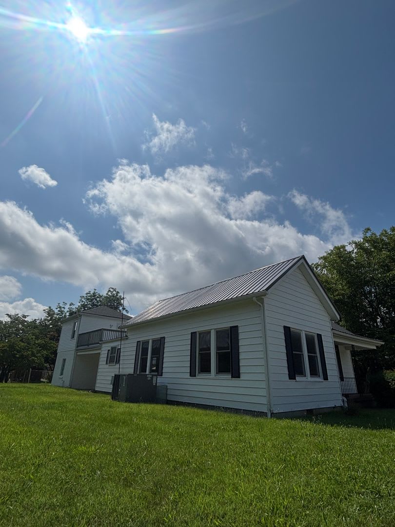 Your perfect 4-bed / 2-beth home in Elizabethton awaits! $2400 – photo 4