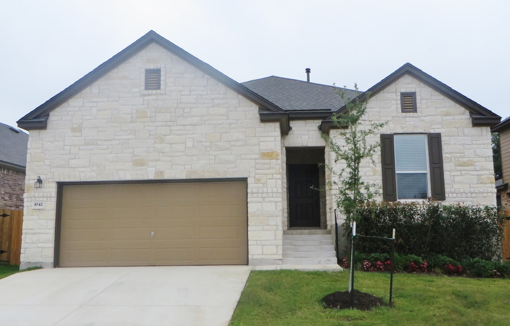 4 Bedroom 2 Bathroom Creekside At Georgetown Village Home – photo 1