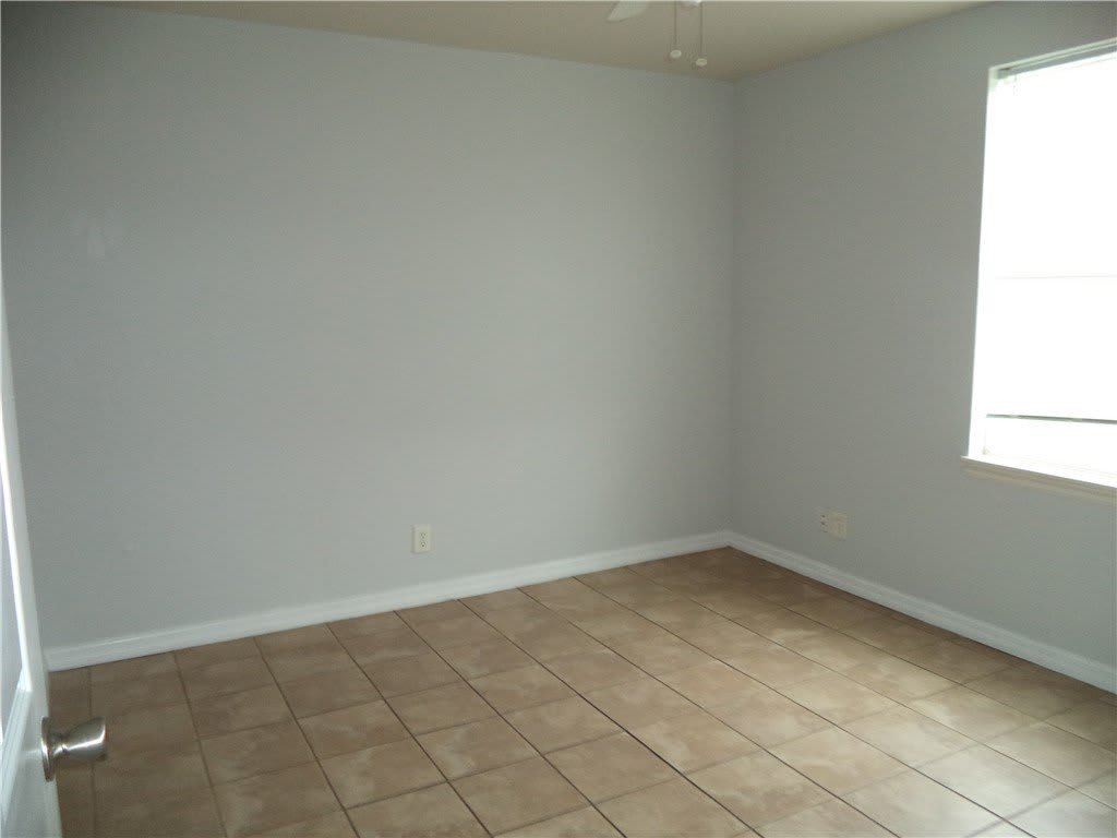 1310 W Broadway Avenue – photo 3