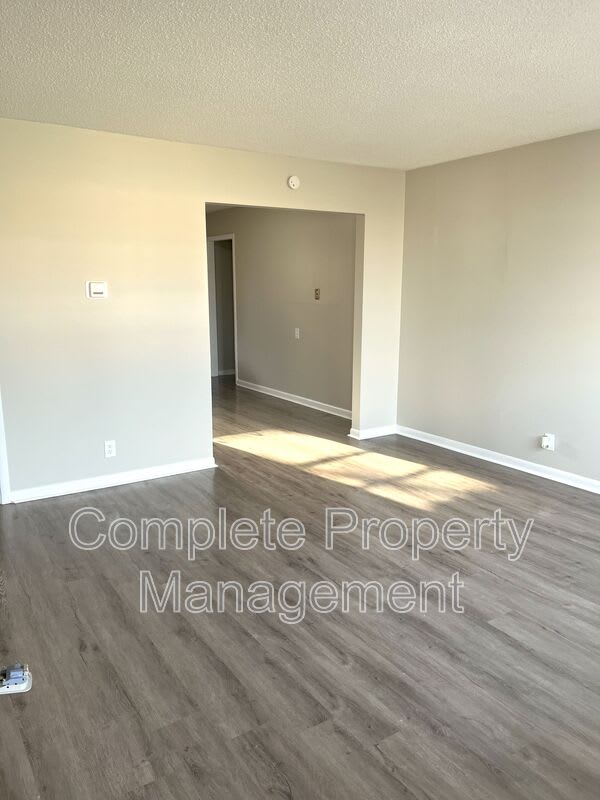 1108 Hall Street – photo 3
