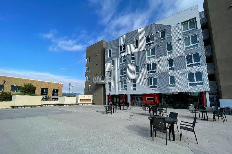 4320 44th St. – photo 2