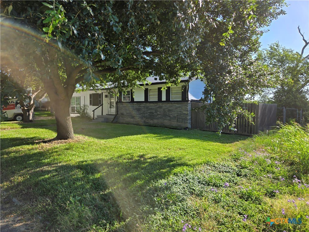 906 Debus Drive – photo 3