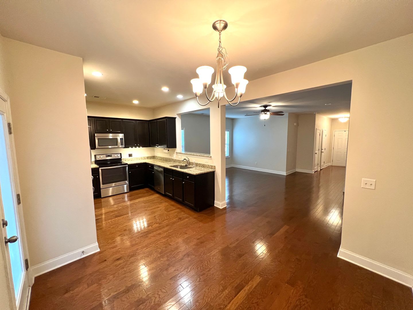3/2.5 townhouse in West Ashley in the Carolina Bay Community! – photo 4