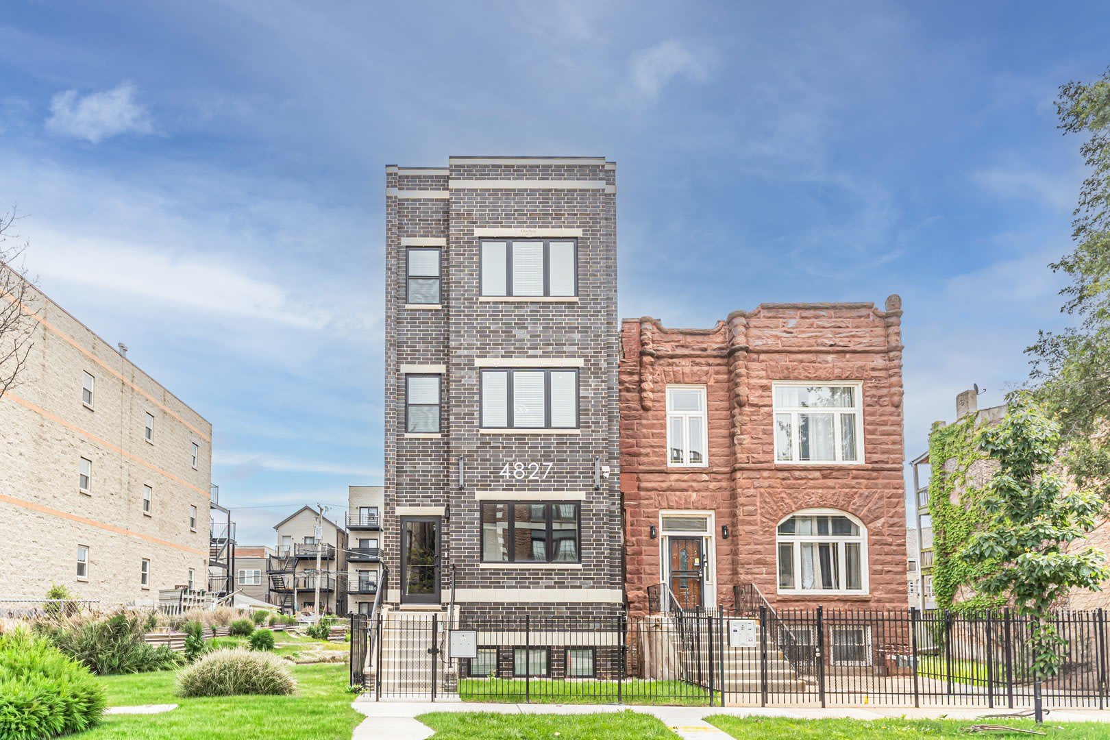 4827 S Saint Lawrence Avenue – photo 1
