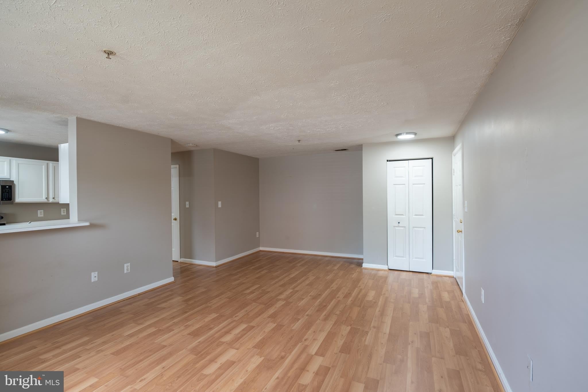689 WINDING STREAM Way – photo 3
