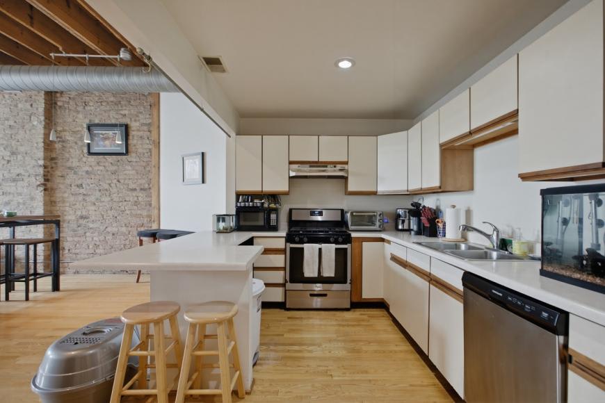 660 W Grand – photo 5