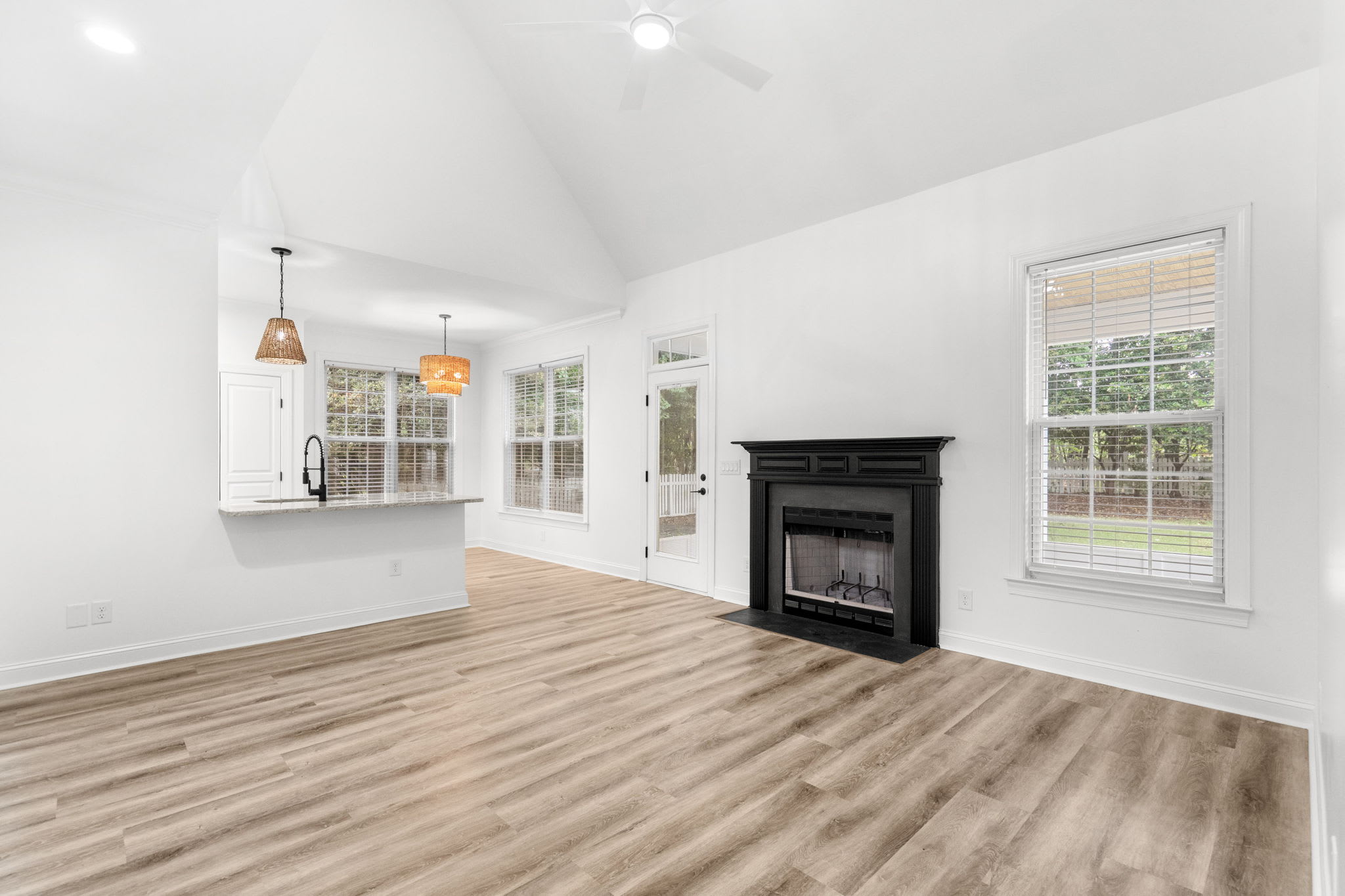 3602 Brampton Dr – photo 3