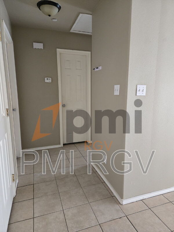 2904 N 32nd St – photo 3