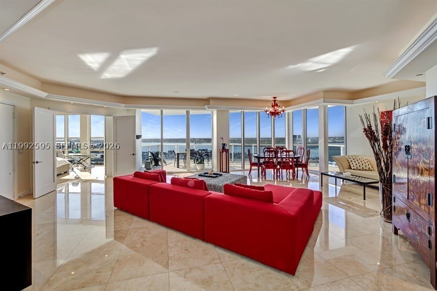 10225 Collins Ave – photo 5