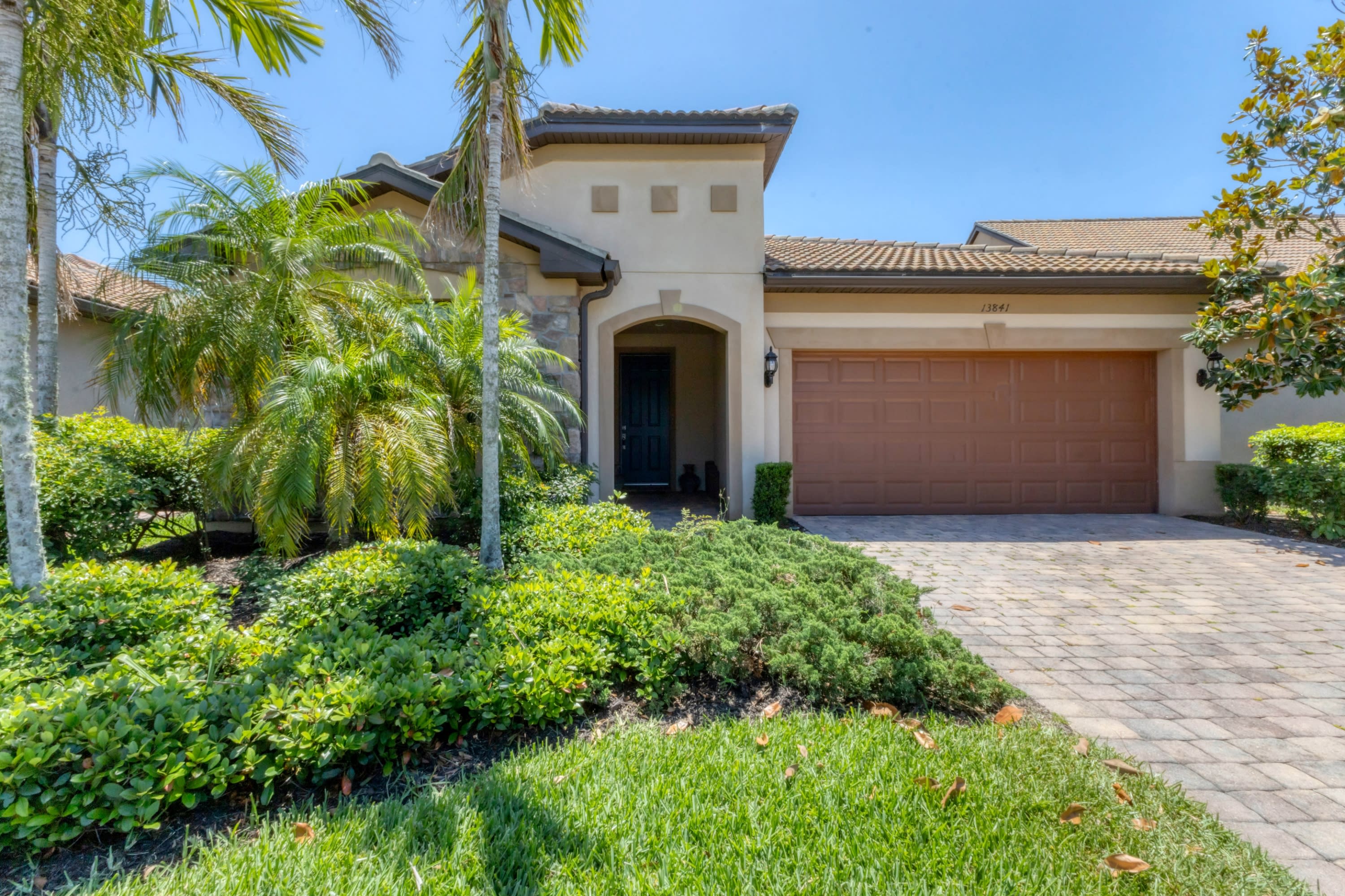 13841 RINUCCIO ST – photo 3