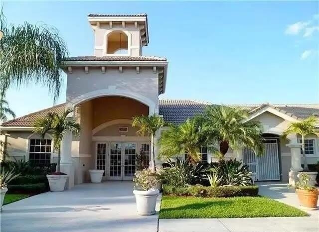 5021 N WILES Road – photo 2