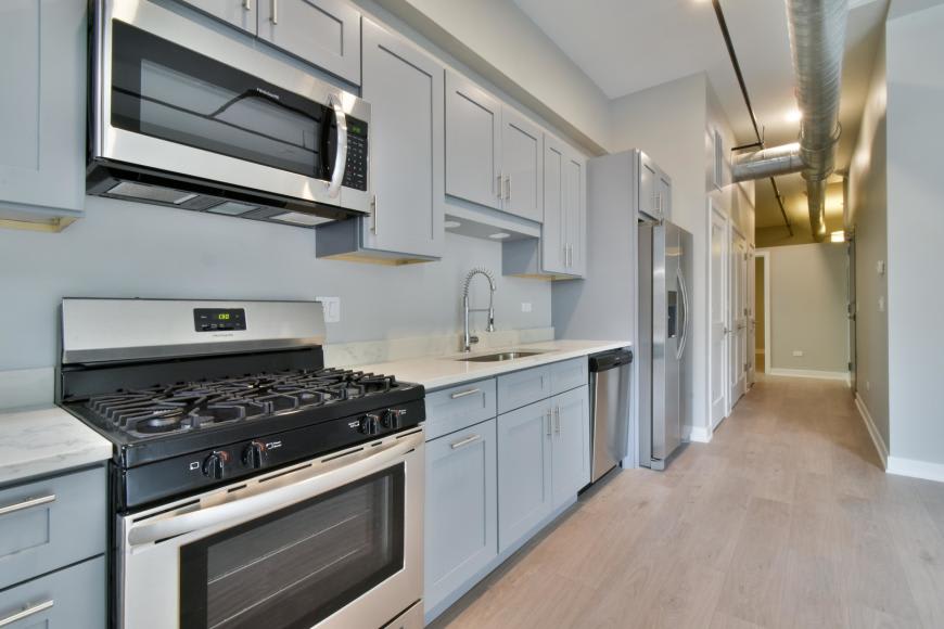 25 West Hubbard St. – photo 2