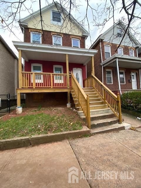 310 SOMERSET Street – photo 1