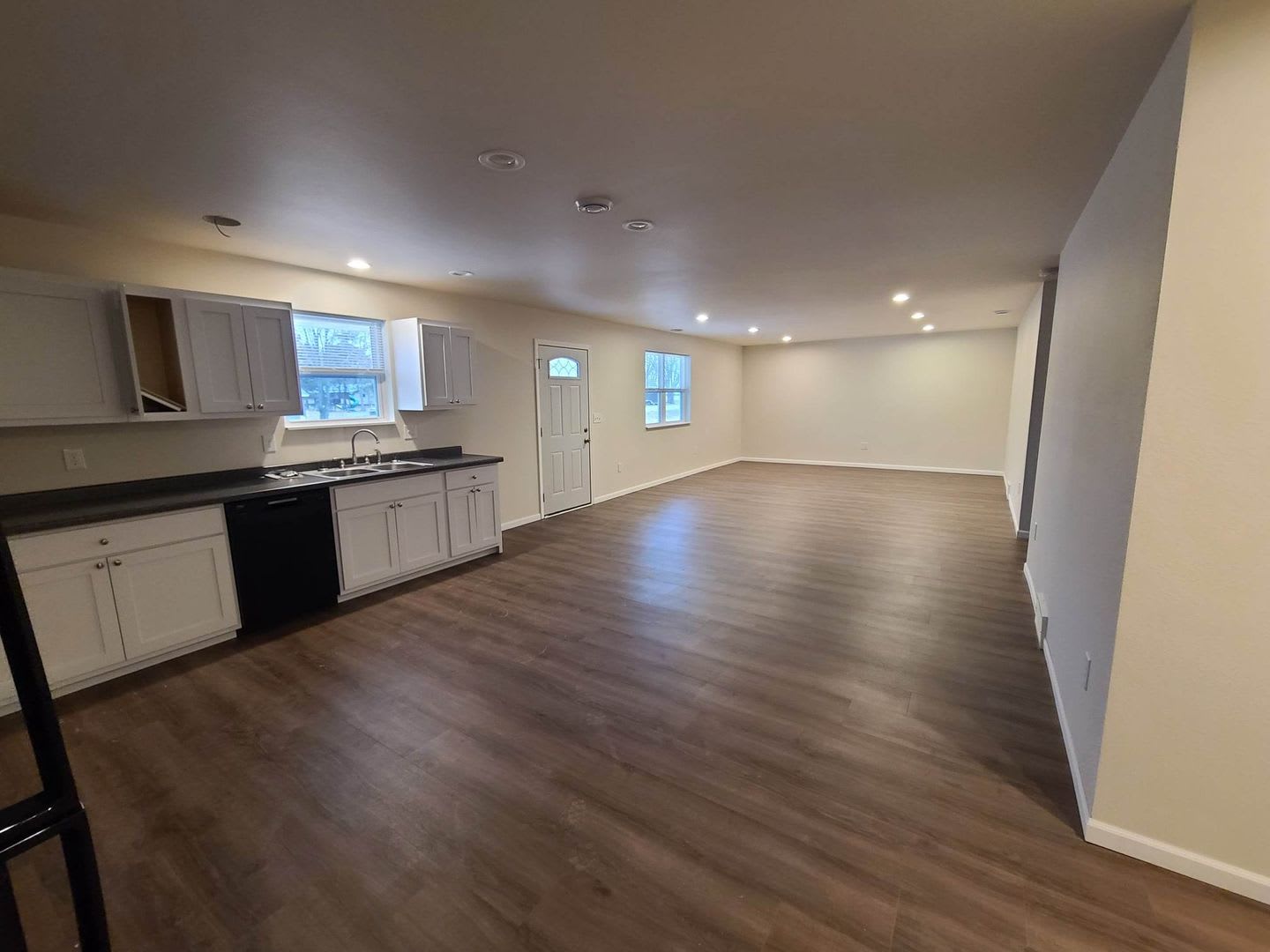 3 Bedroom, 2 Bathroom Duplex – photo 5