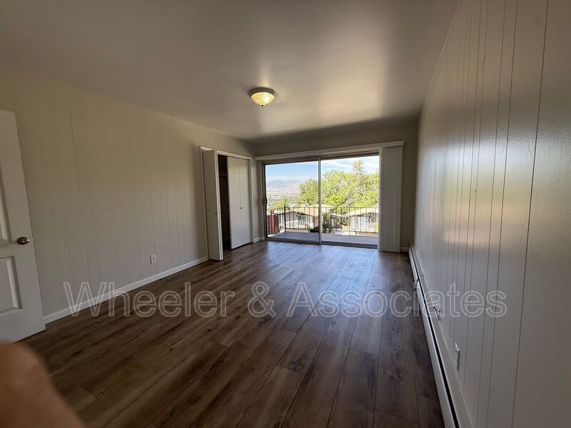 638 Columbus St – photo 3