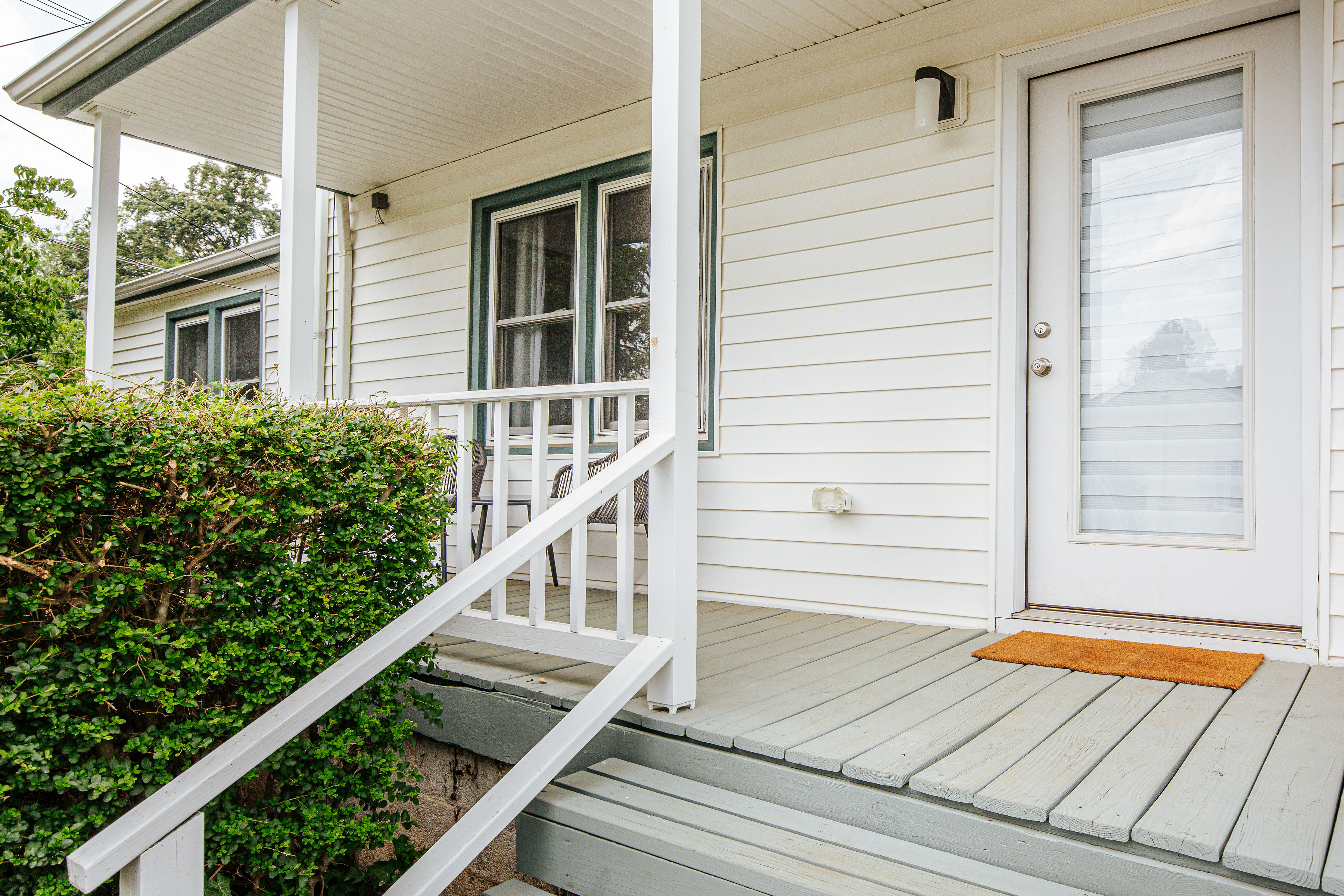 1023 King St – photo 1