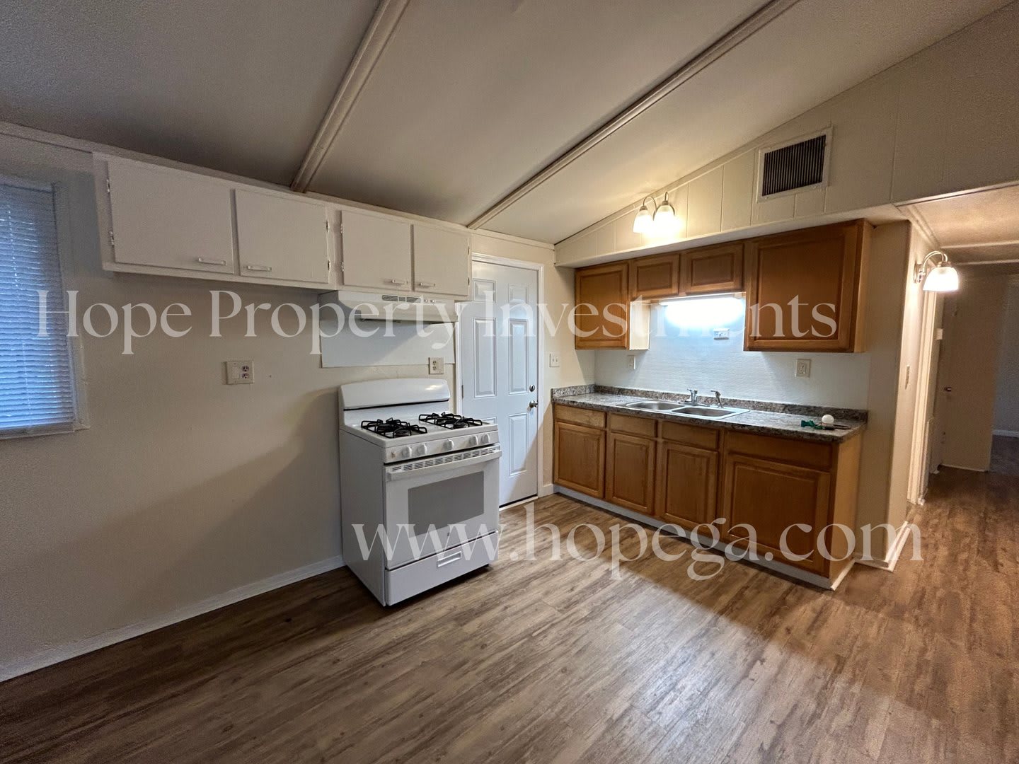 NEWNAN- 73 Spence Ave 3 Bedroom 1 Bath – photo 5