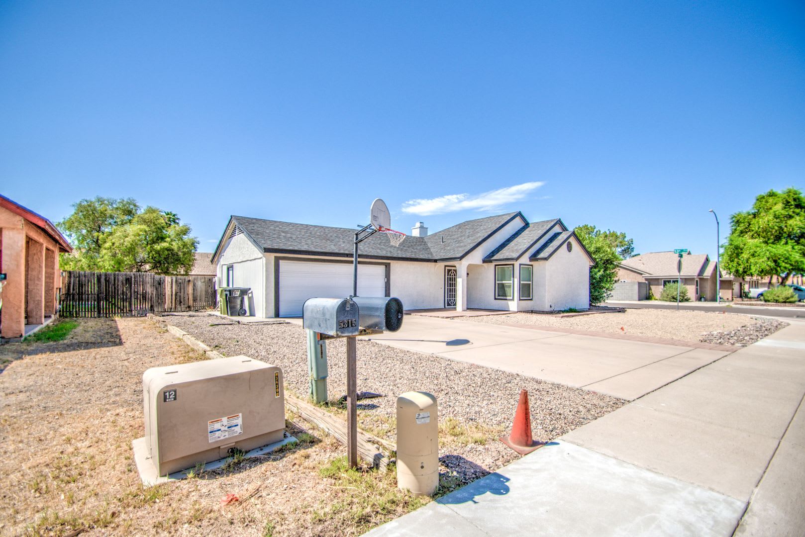 Lovely 3 Bedroom home for rent close to Thunderbird Medical! – photo 1