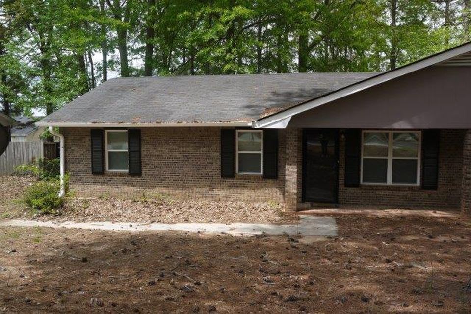Renovated 3 Bedroom Unit For Rent, $1,325.00 Per Month! Contact Us To View This Amazing Unit!!! – photo 1