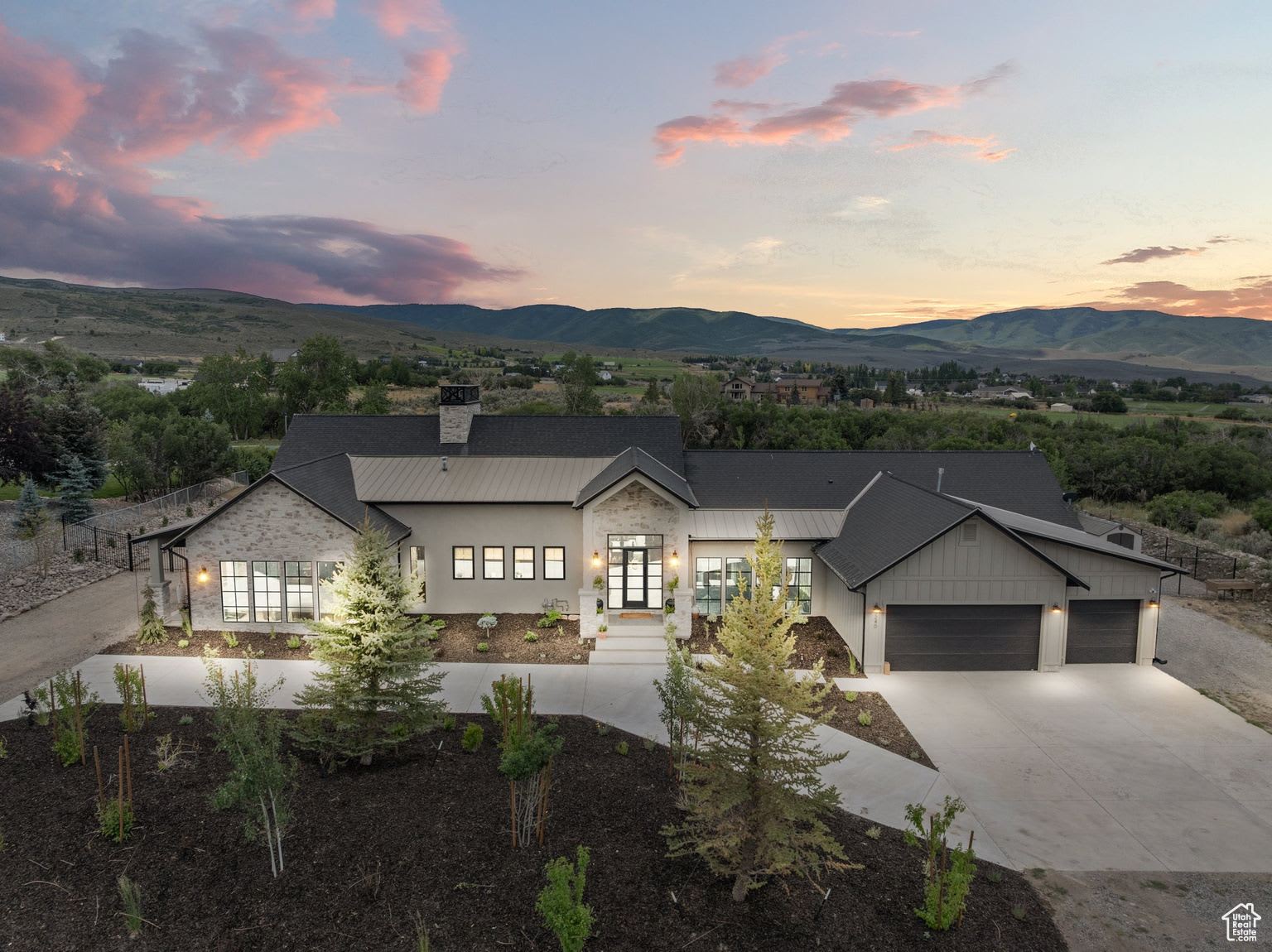 5240 Lake Creek Road – photo 1