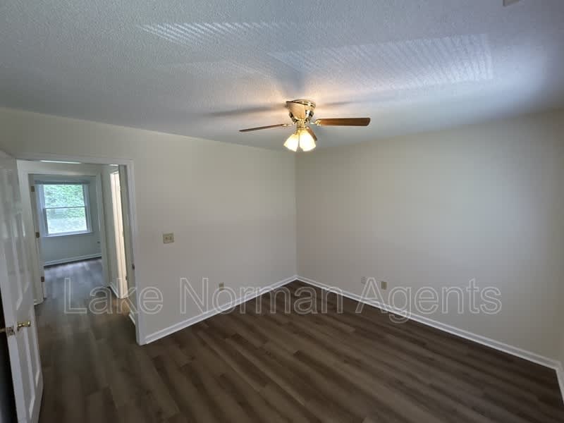 4709 Grassy Creek Rd – photo 3