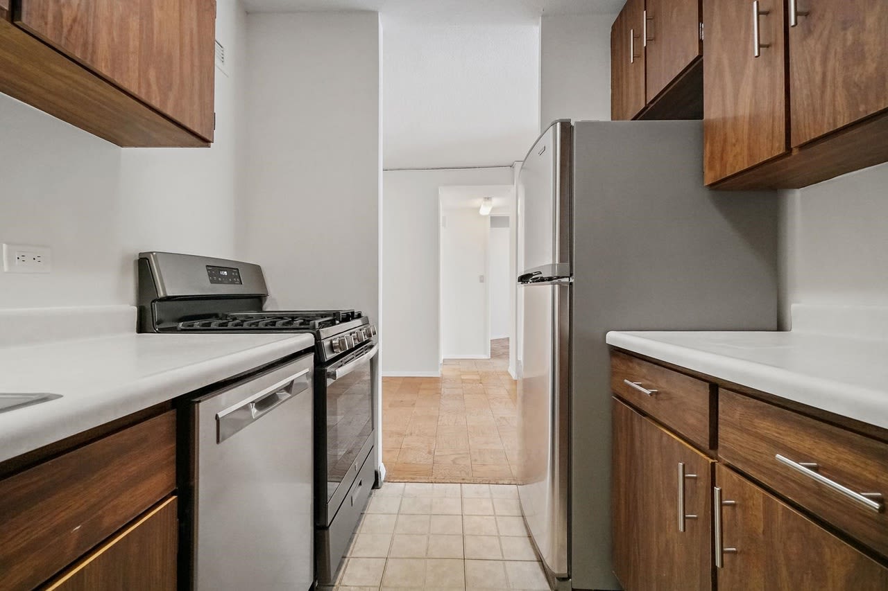 412 68Th St Apt 17 – photo 3