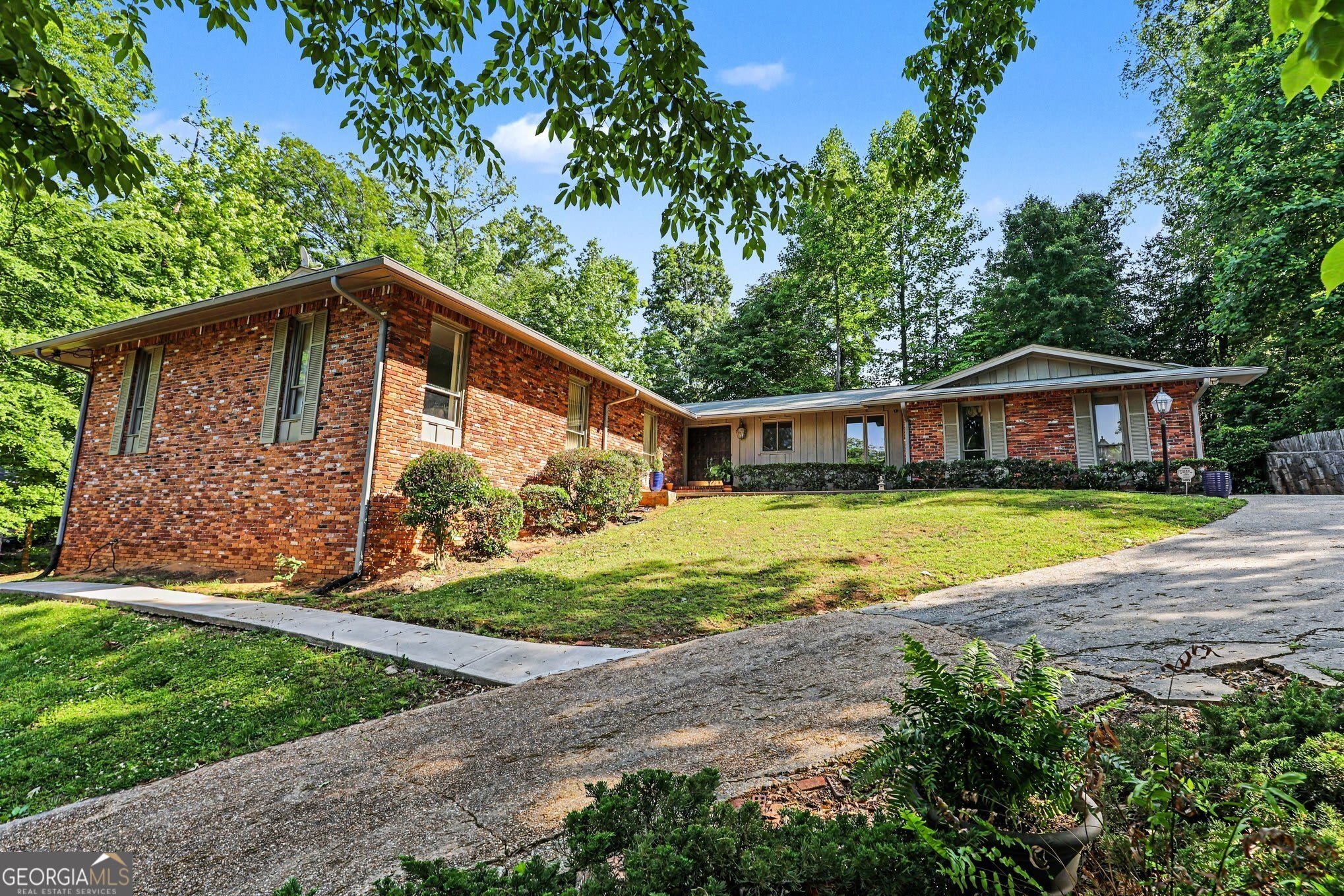 3084 Green Valley Drive – photo 2