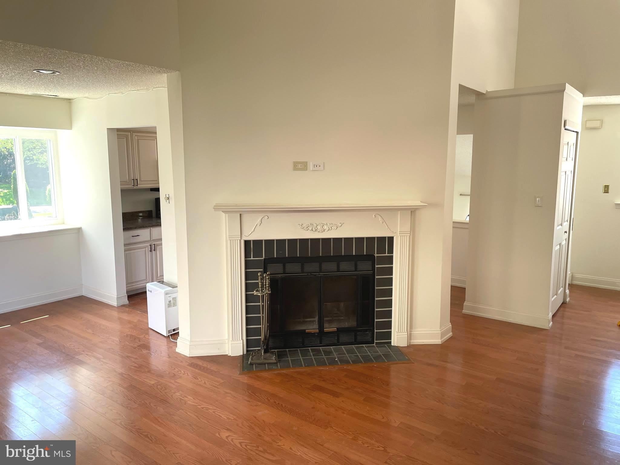 245 CARRIAGE Court – photo 5