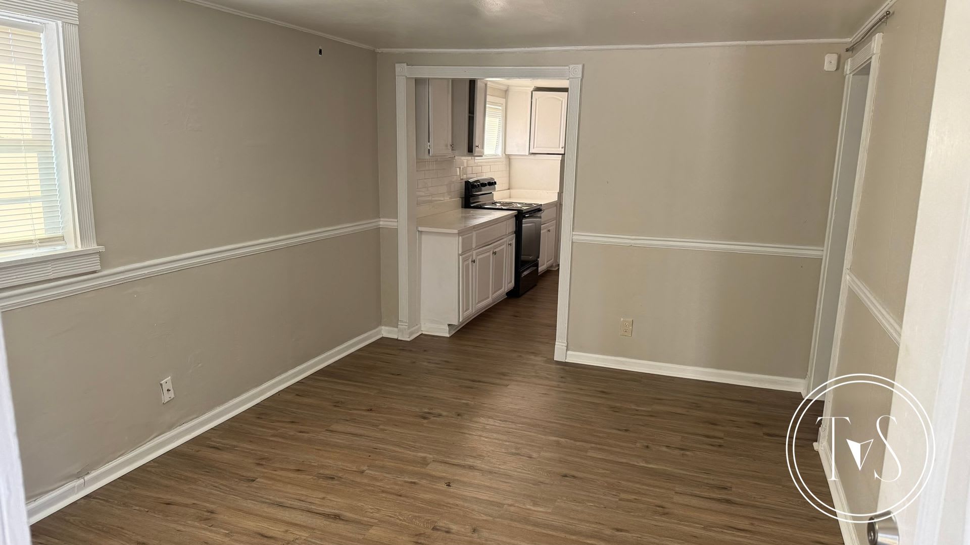 Charming 3 Bed 2 Bath Single Story Home In Carver Heights – photo 3