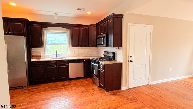 314 Center St – photo 3