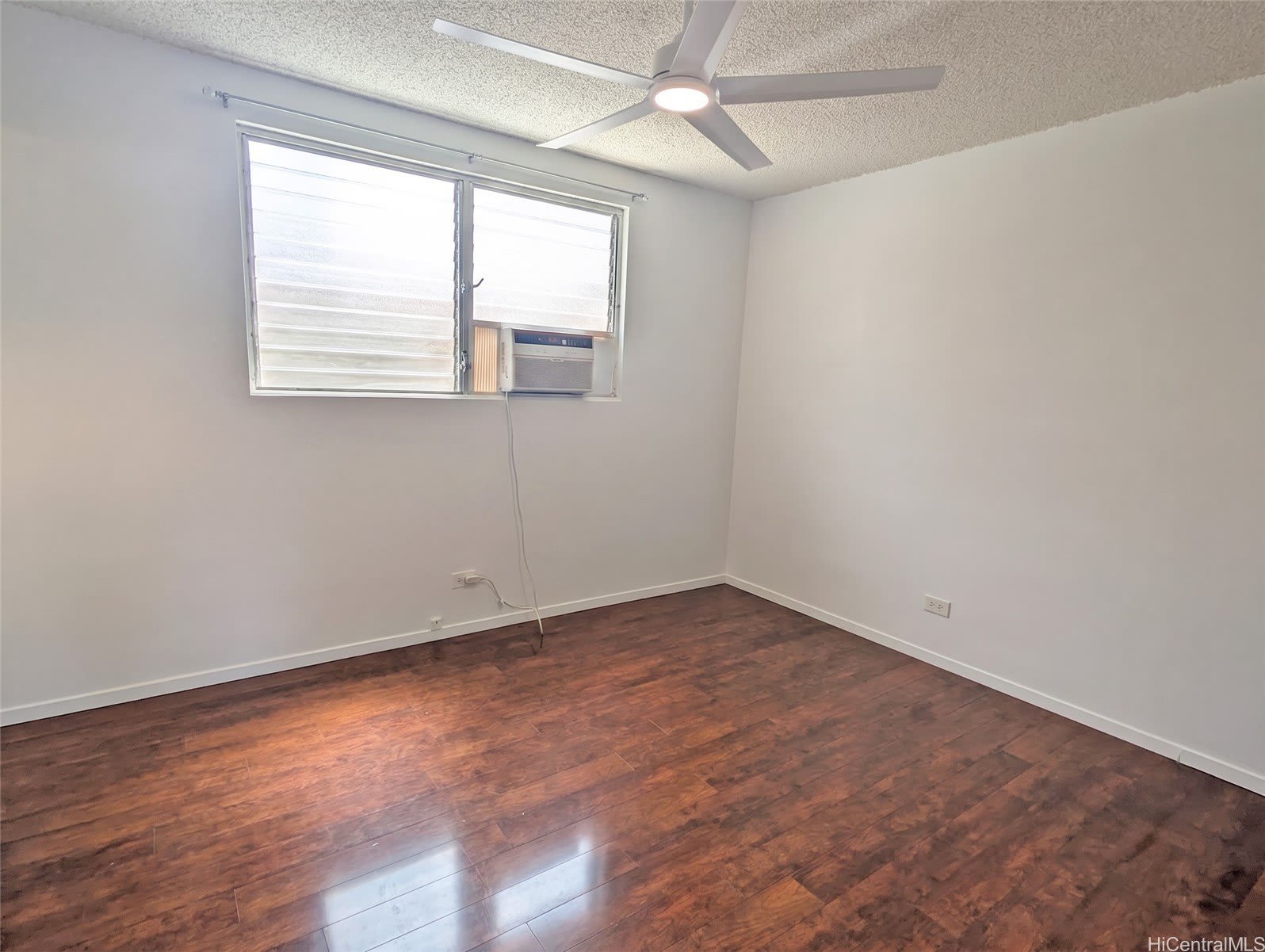 1120 Hassinger Street – photo 5