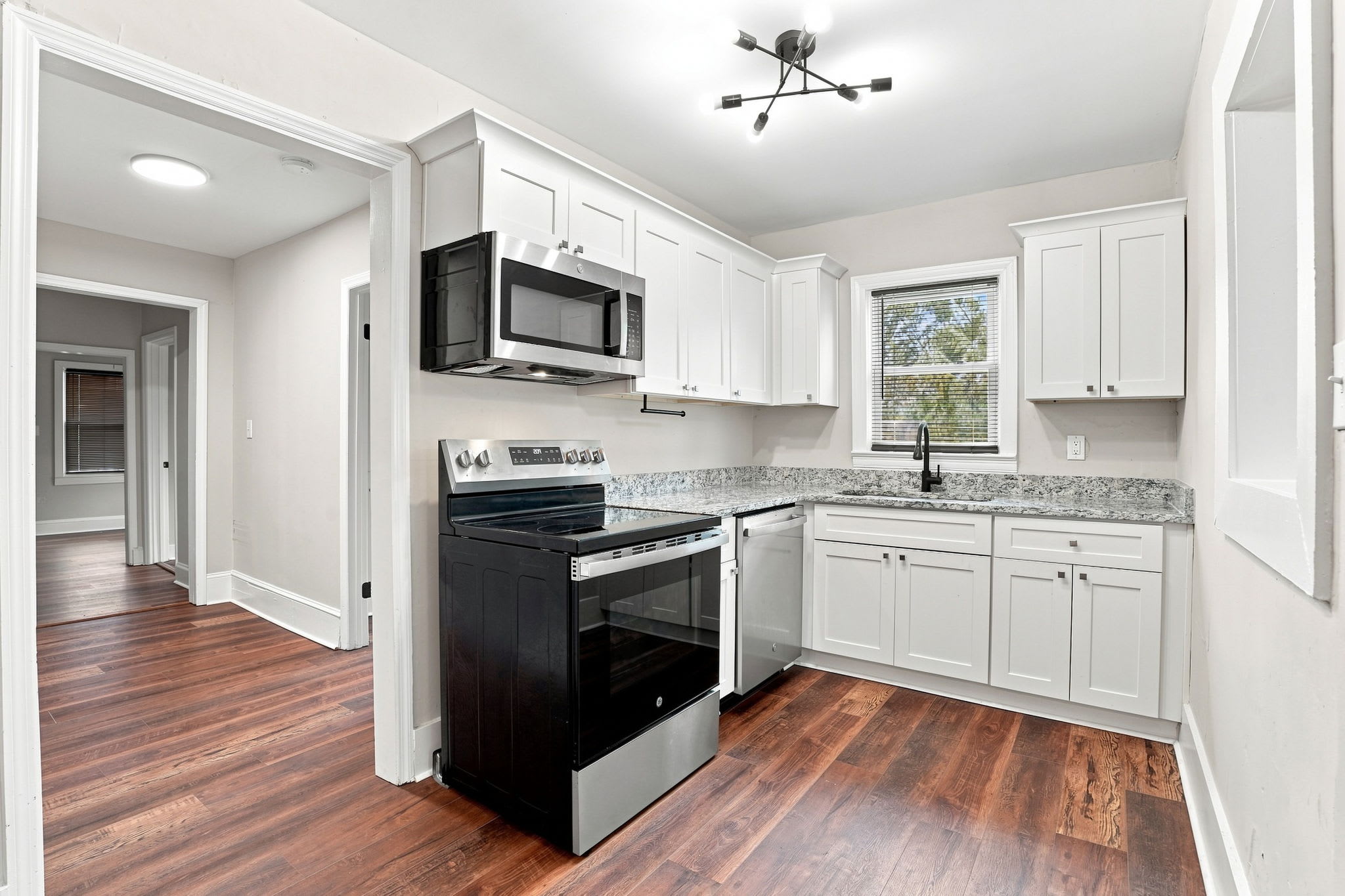 1124 Clark Street – photo 4