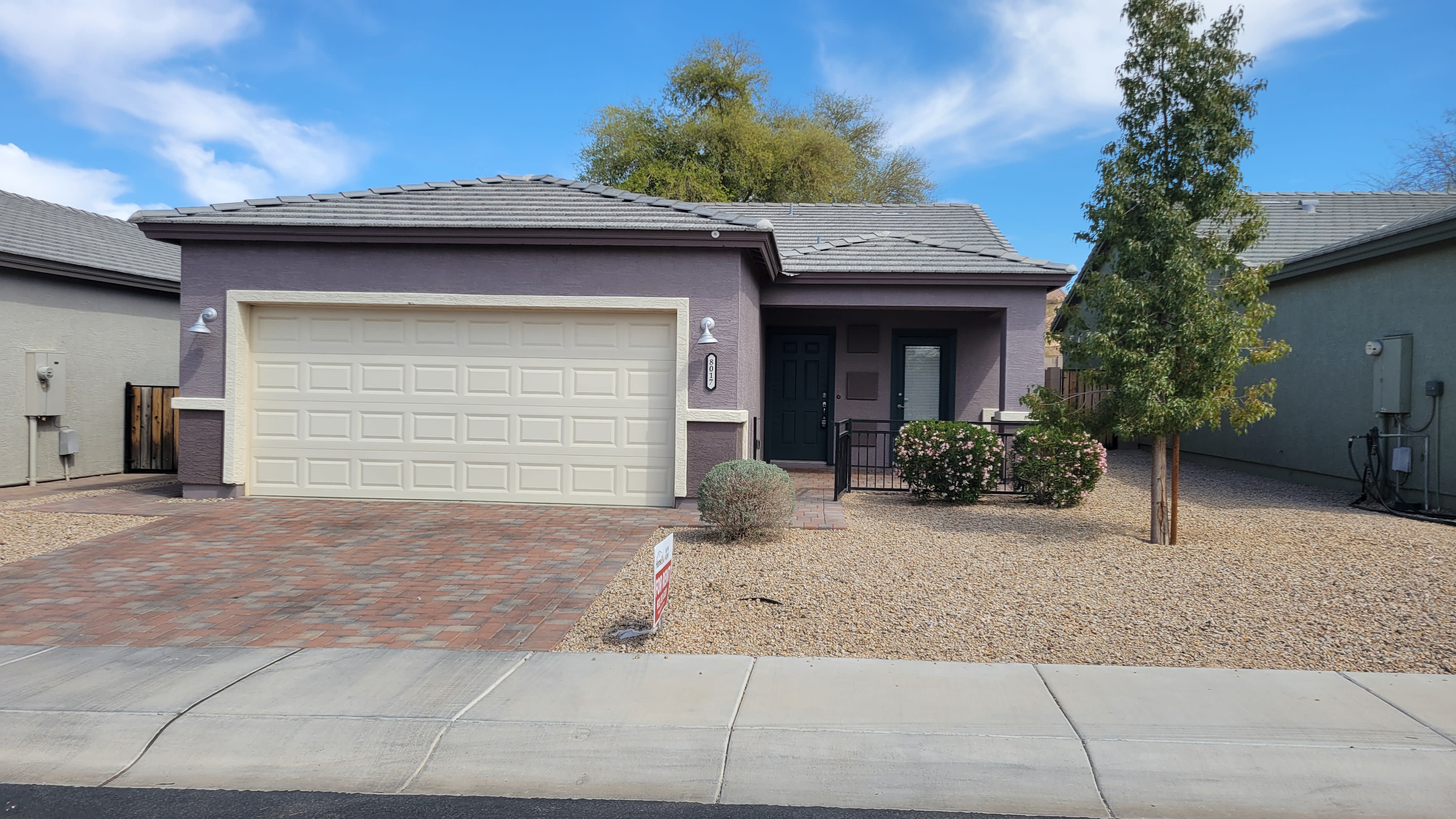 8017 S 6Th Dr – photo 1