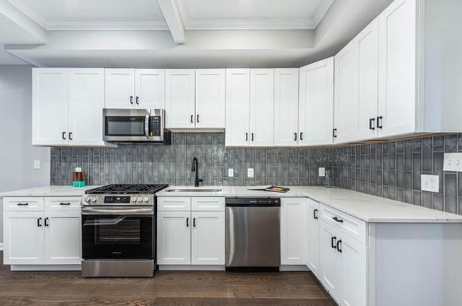 1715 East Oliver Street – photo 2