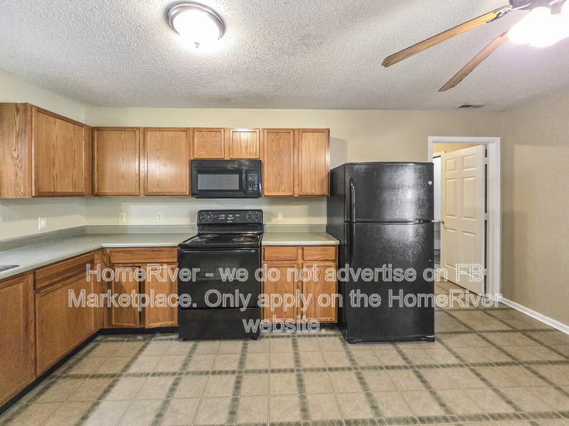 1294 Castleford Ln – photo 5