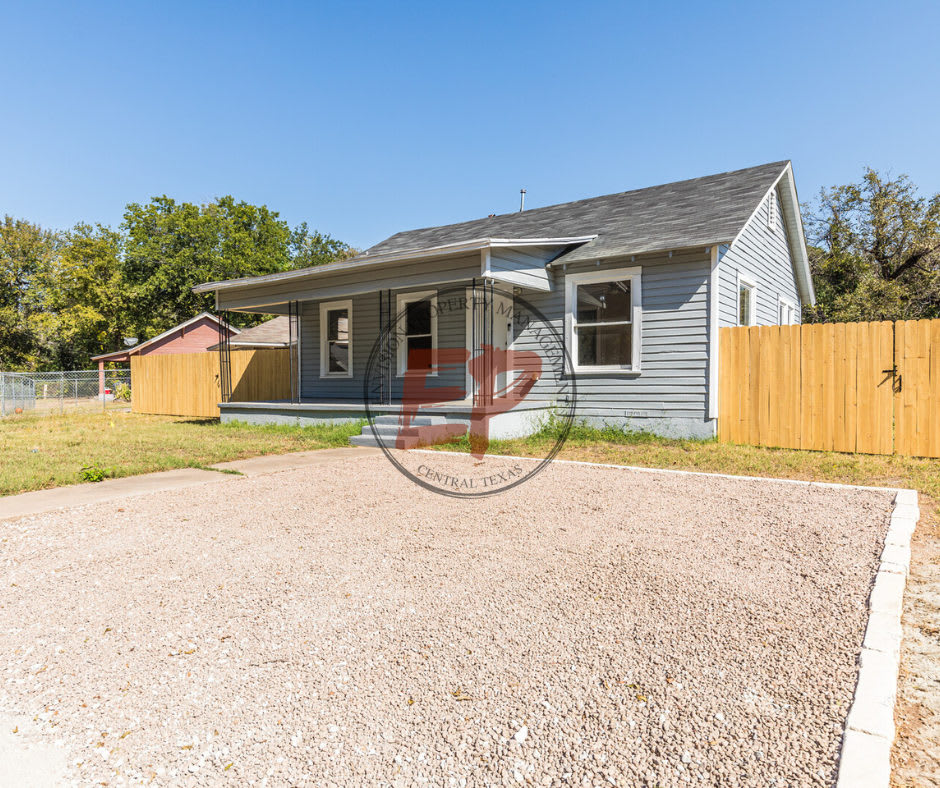 1001 Preston Street – photo 2