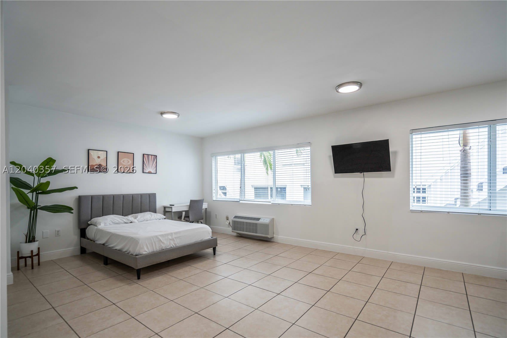 6971 Carlyle Ave – photo 2