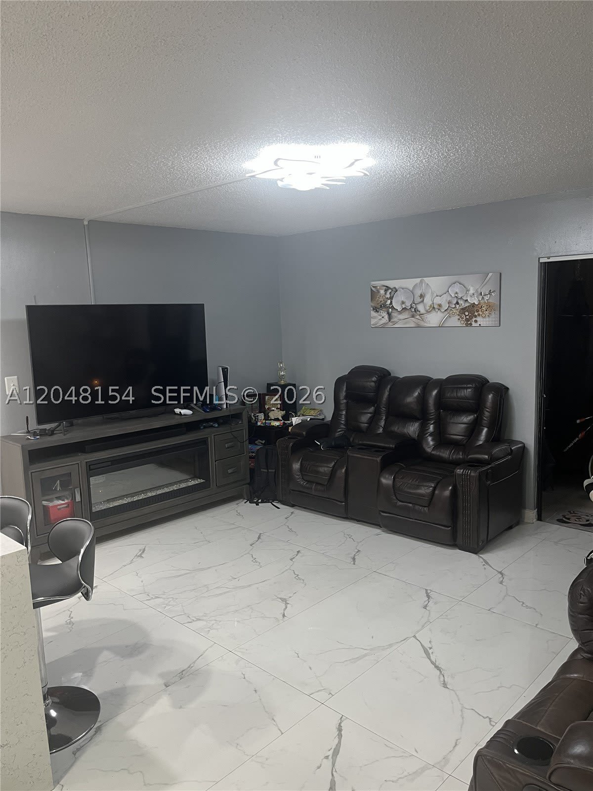 819 NE 199th St – photo 4