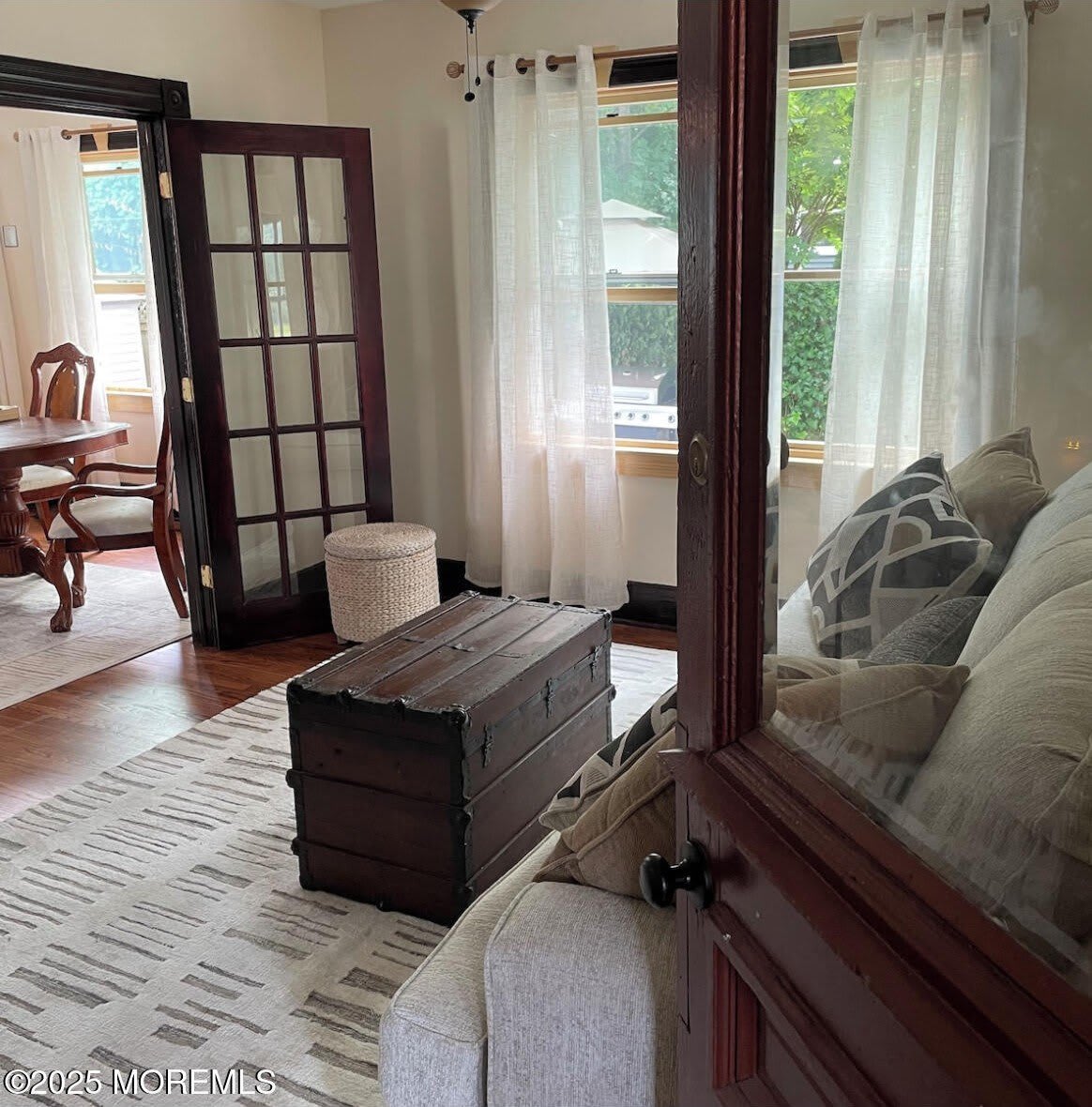 1302 Comstock Street – photo 2