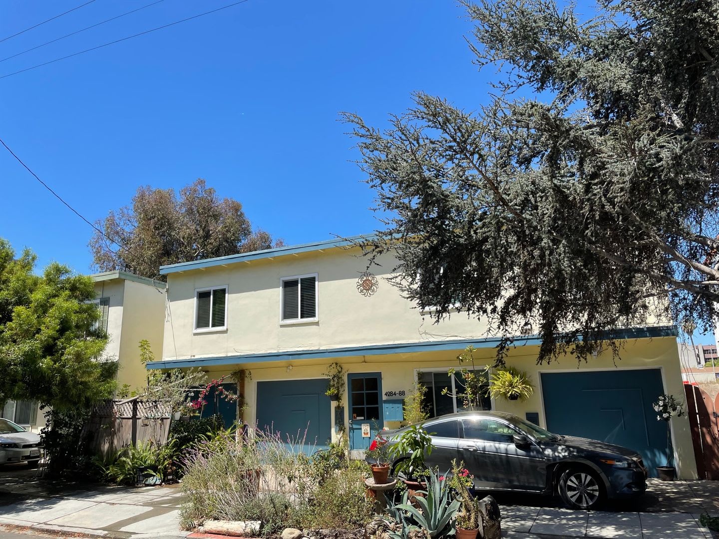 4286 Third Avenue – photo 1