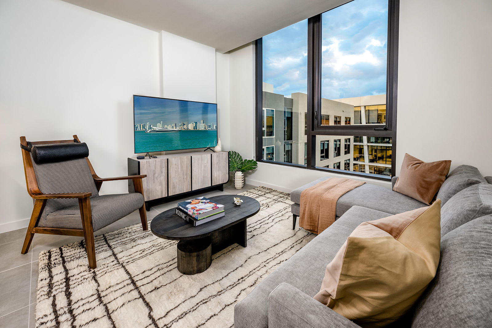 286 Northwest 29th Street – photo 1