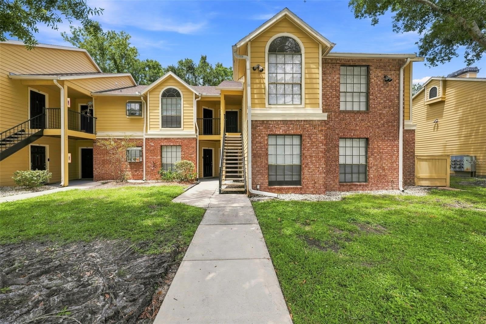 8630 MALLARD RESERVE Drive – photo 2