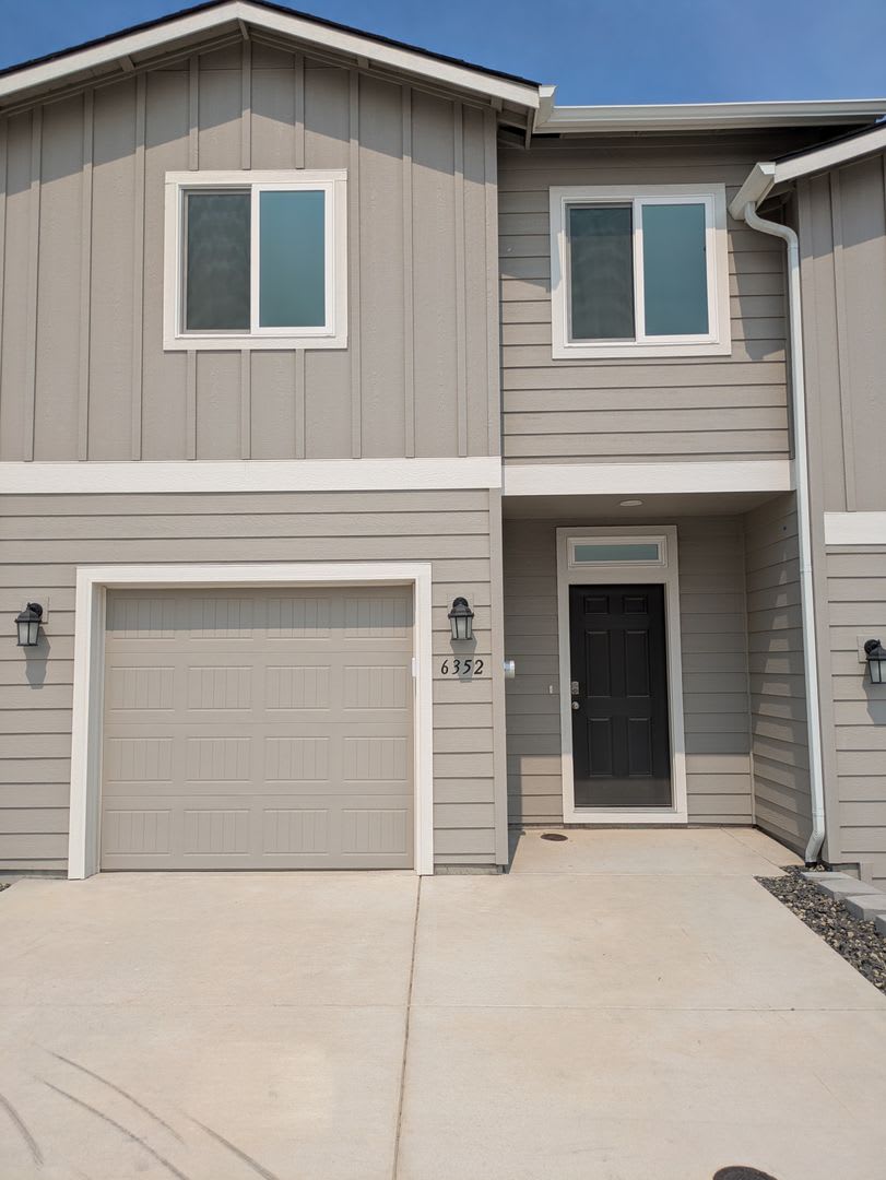 Brand New Townhome! – photo 1