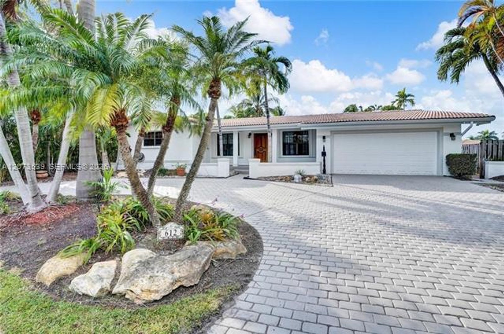 612 Hibiscus Dr 612 Hallandale Beach Fl 33009 – photo 4